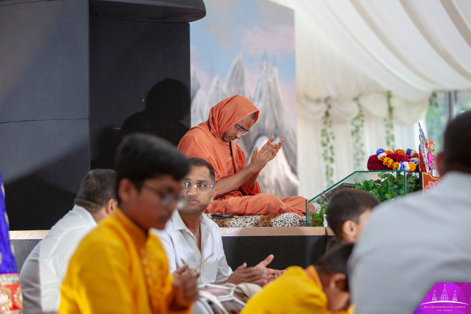 ©1987-2017 SKS Swaminarayan Temple East London